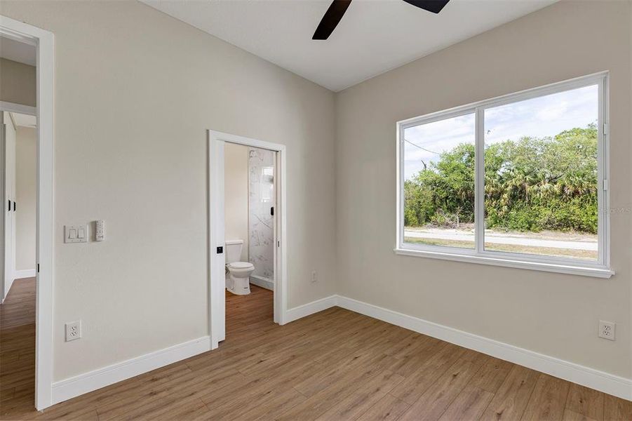 Spacious, unfurnished interior of a new home in , Port Charlotte (Image 25).