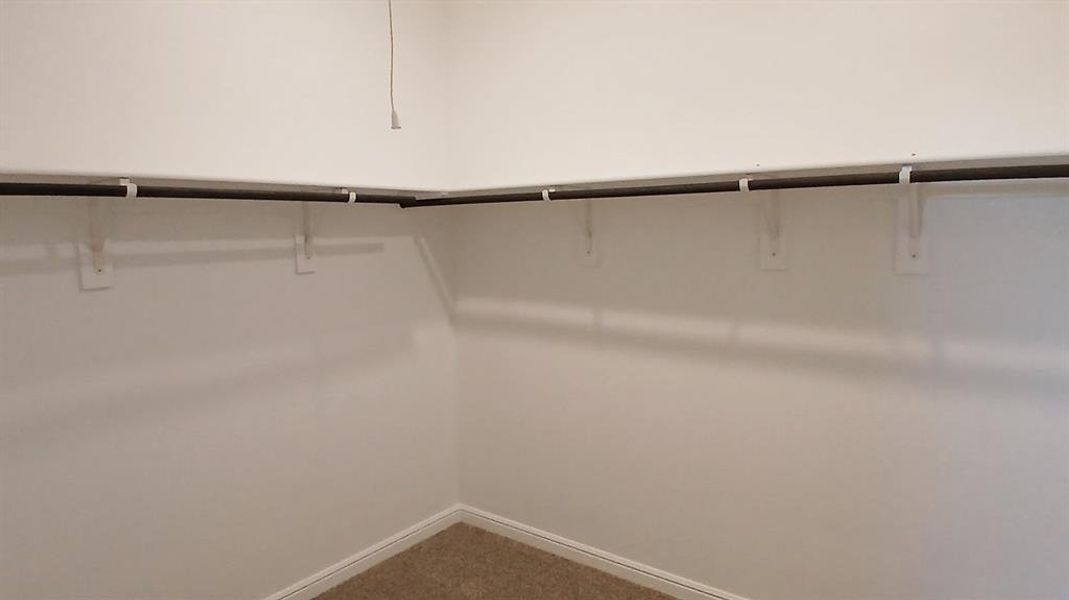 Spacious, unfurnished interior of a new home in The Canyons, Keene (Image 13).