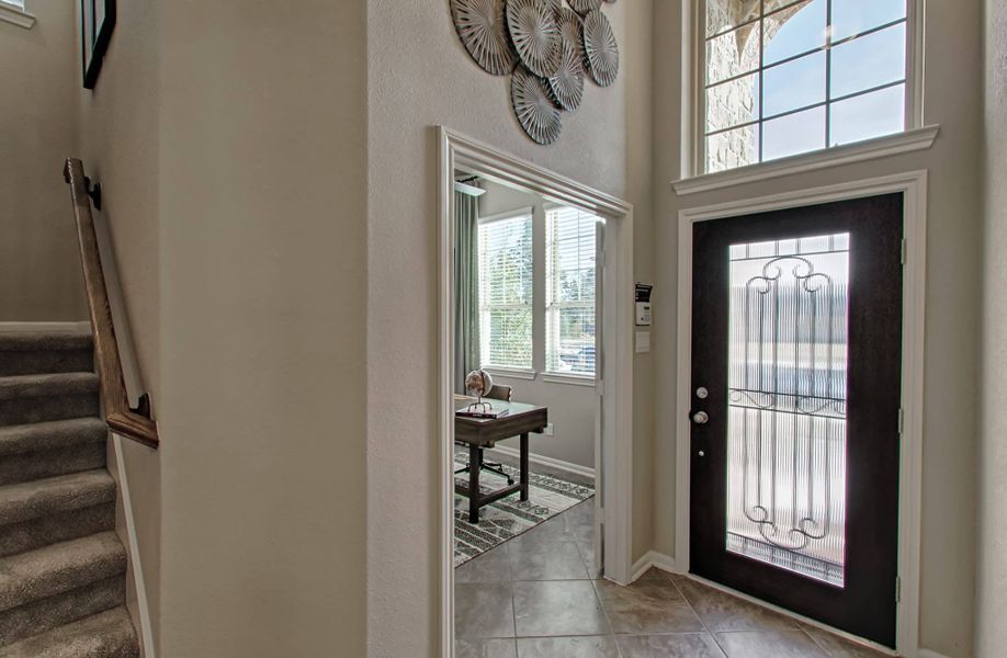 Furnished interior view inside a new home in Beacon Point, Texas City (Image 14). Furnished interior view inside a new home in Beacon Point, Texas City (Image 14).