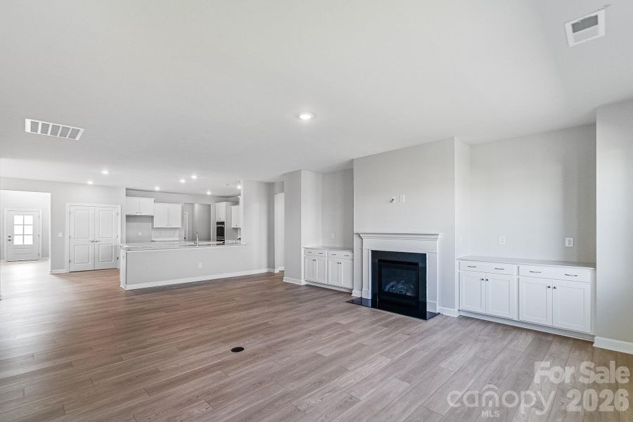 Spacious, unfurnished interior of a new home in Roselyn, Lancaster (Image 24).