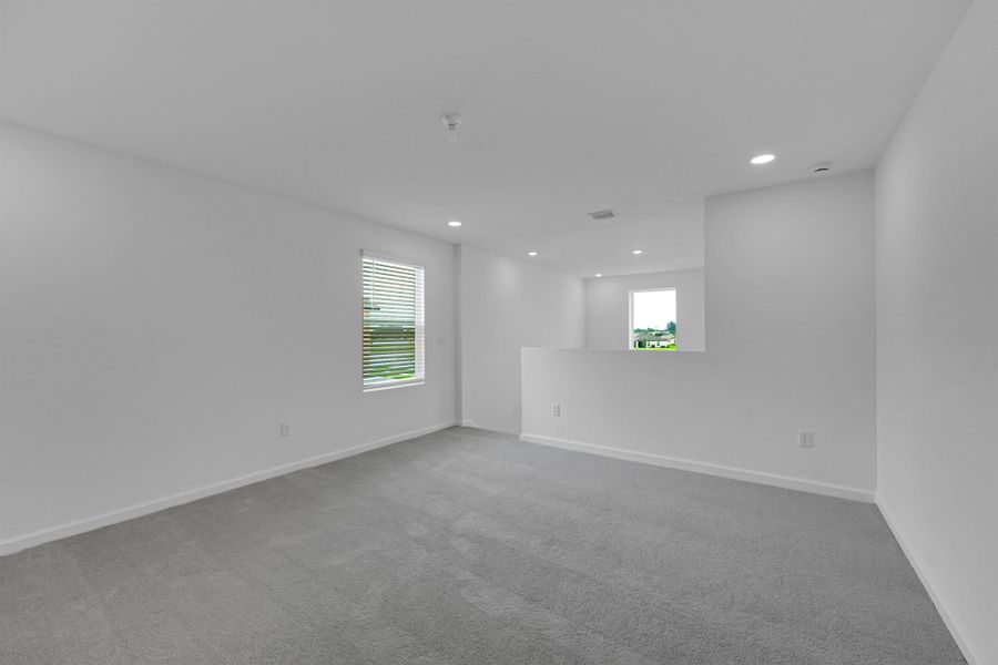 Spacious, unfurnished interior of a new home in Bent Creek: The Meadows Collection, Fort Pierce (Image 20).