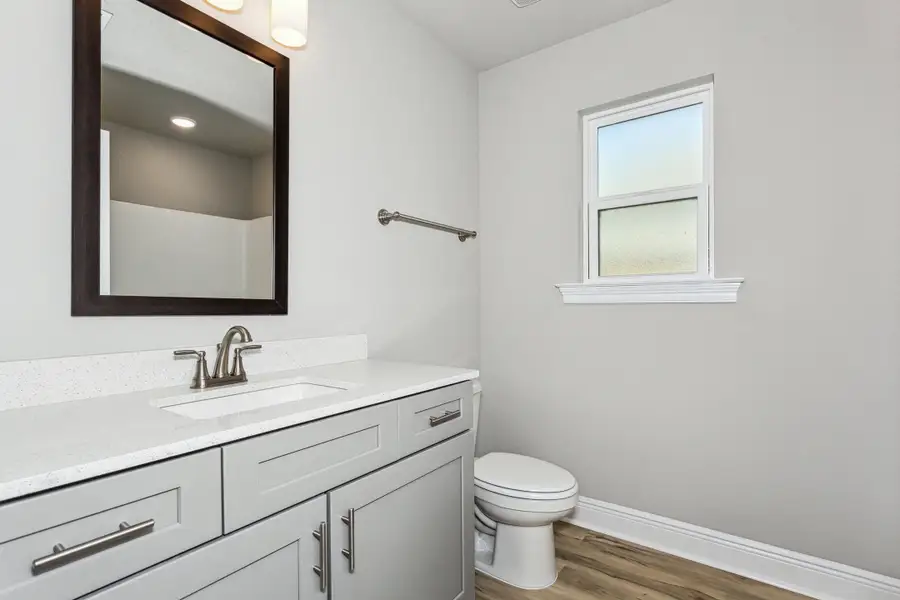 8564 La Salle Dr-20 8564 La Salle Dr-20