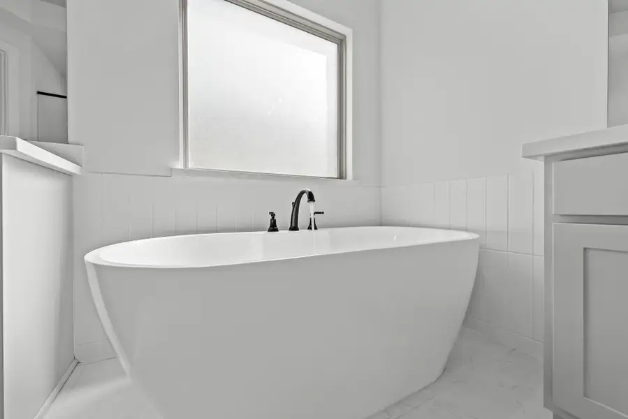 Representative image. Features, specifications, selections and colors may vary. Representative image. Features, specifications, selections and colors may vary.