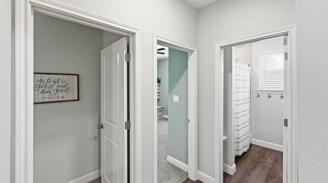 Spacious, unfurnished interior of a new home in , Granbury (Image 23). Spacious, unfurnished interior of a new home in , Granbury (Image 23).