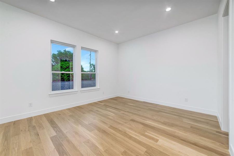 Spacious, unfurnished interior of a new home in , Dallas (Image 21).
