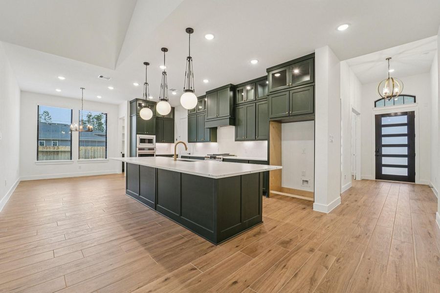Furnished interior view inside a new home in Evergreen, Conroe (Image 5).