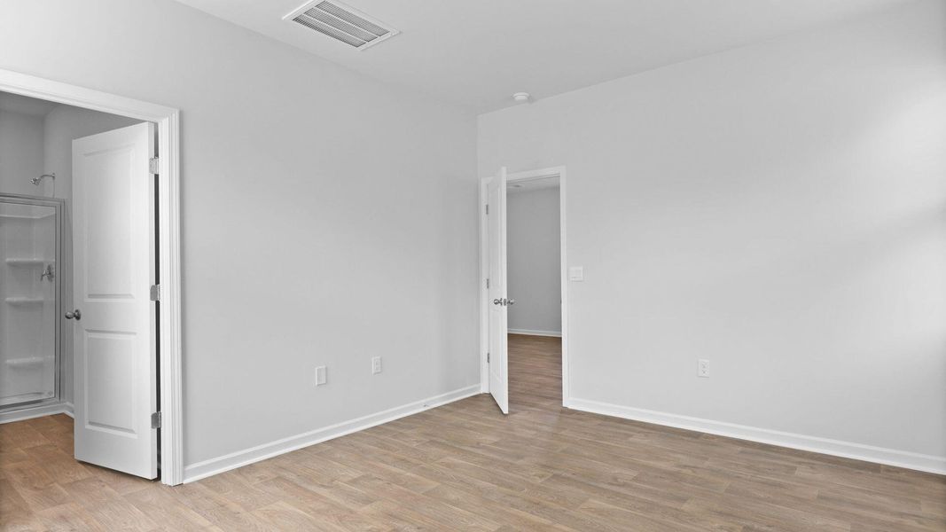 Spacious, unfurnished interior of a new home in North Shore, Summerton (Image 21).