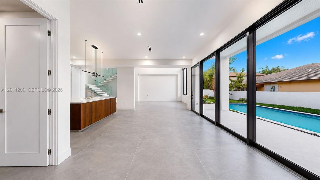 Spacious, unfurnished interior of a new home in , Miami Lakes (Image 69).