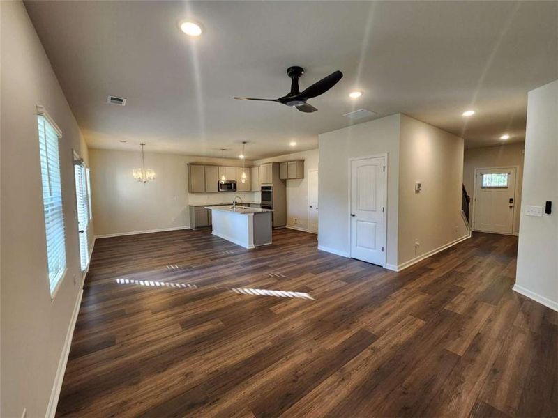 Spacious, unfurnished interior of a new home in The Woodlands Preserve, Jackson (Image 43).