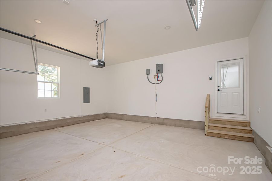 Spacious, unfurnished interior of a new home in , Chester (Image 26).