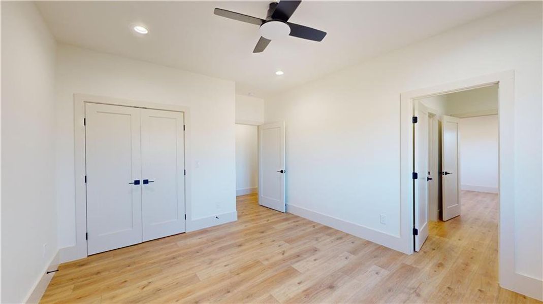 Spacious, unfurnished interior of a new home in , Commerce (Image 39).