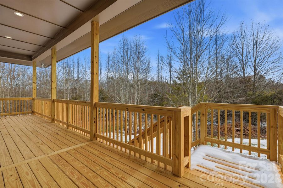 Exterior details and patio area of a home in , Maiden (Image 23).