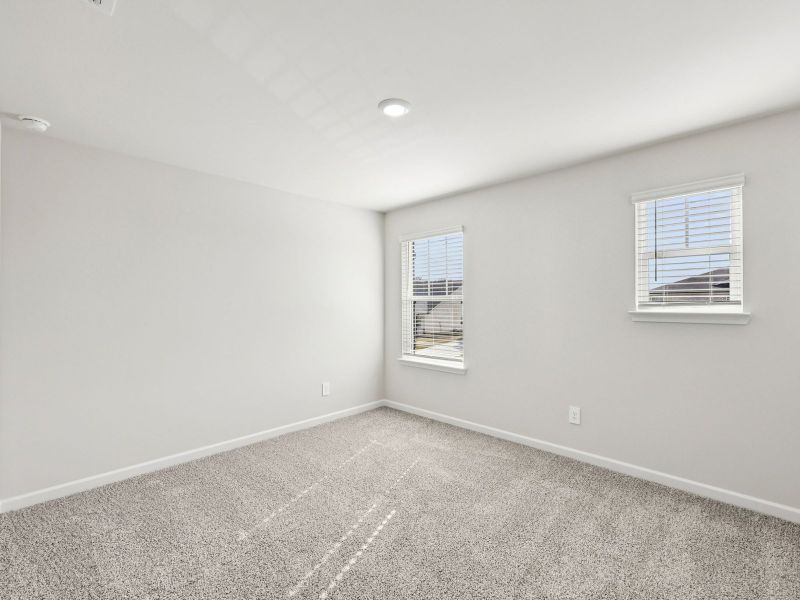 Spacious, unfurnished interior of a new home in Creekside at Oxford Park, Fairburn (Image 17).