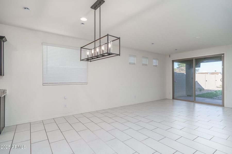 6) DINING TO GREAT ROOM