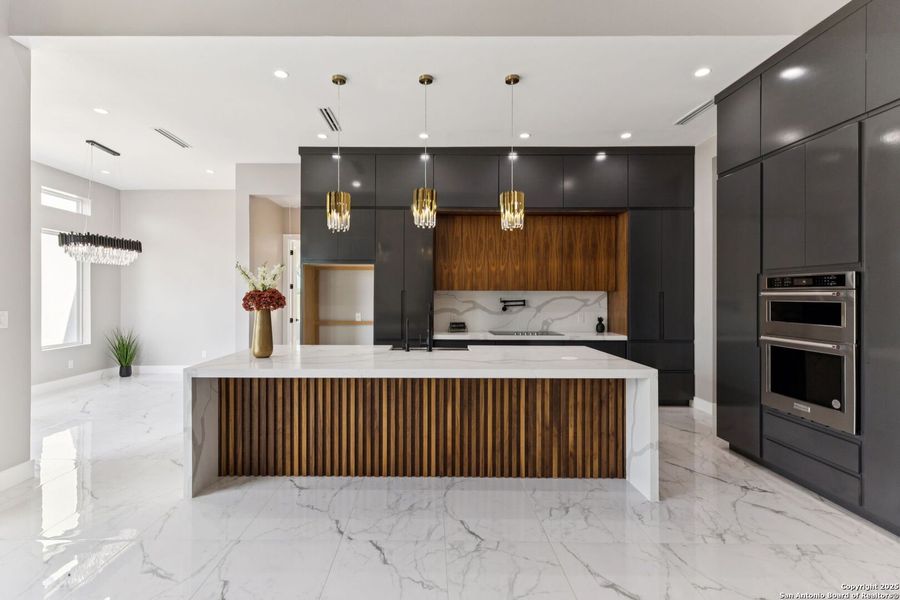 Furnished interior view inside a new home in , La Vernia (Image 14).