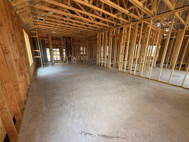 Spacious, unfurnished interior of a new home in Sunterra 50s, Katy (Image 25). Spacious, unfurnished interior of a new home in Sunterra 50s, Katy (Image 25).