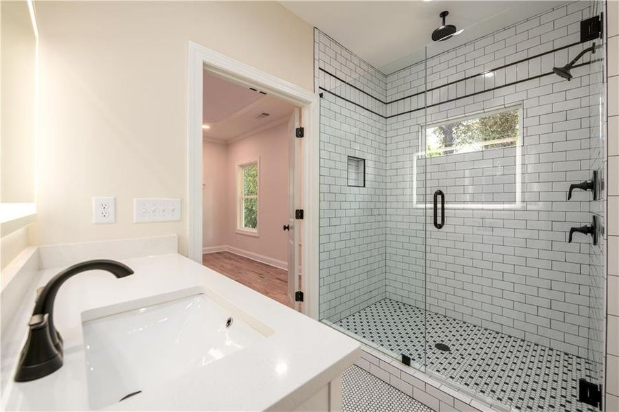 Spacious, unfurnished interior of a new home in , Atlanta (Image 31).