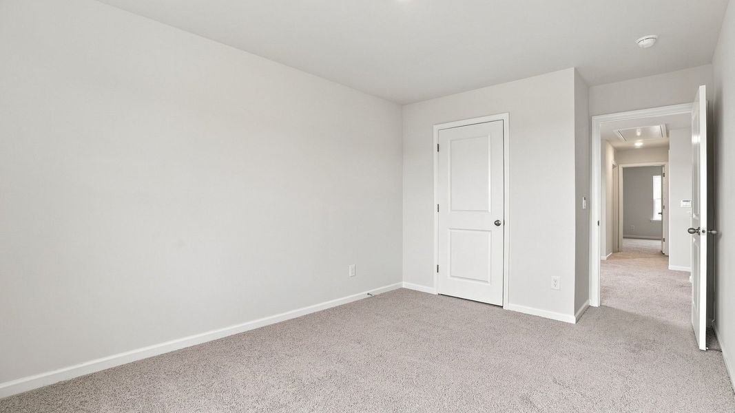 Spacious, unfurnished interior of a new home in Carter Ridge, Greenville (Image 30).