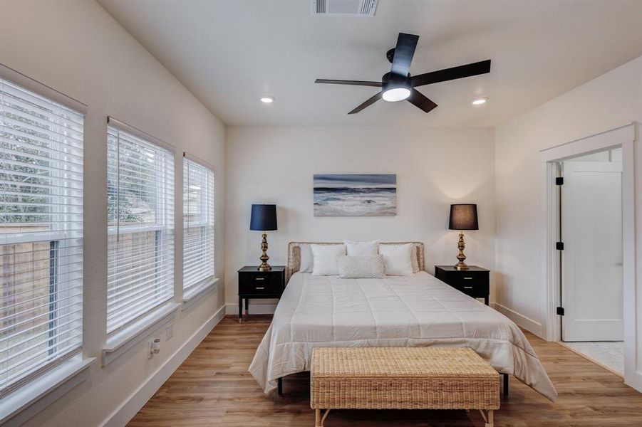 Furnished interior view inside a new home in , Fort Worth (Image 22). Furnished interior view inside a new home in , Fort Worth (Image 22).