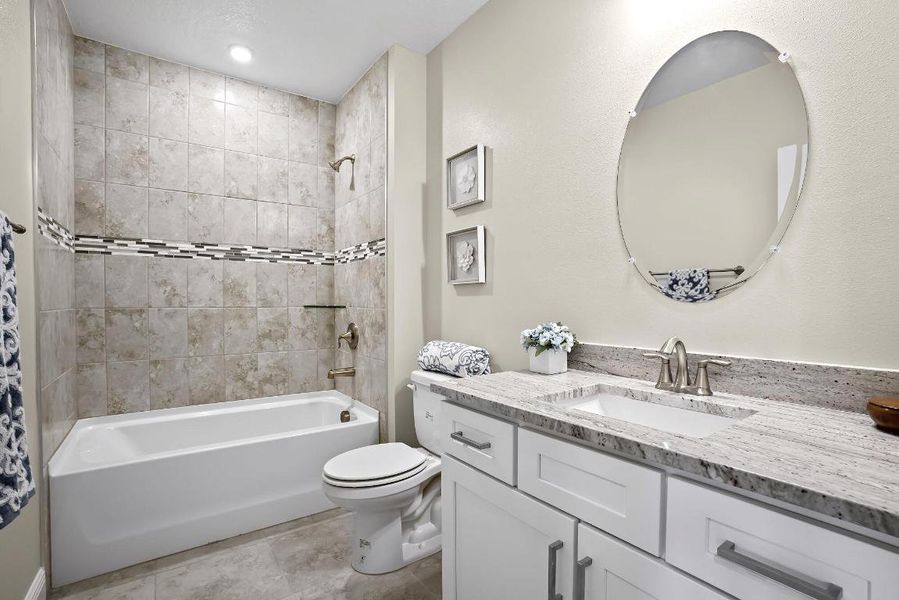 418-Easy-St-HigMedia-039-2000