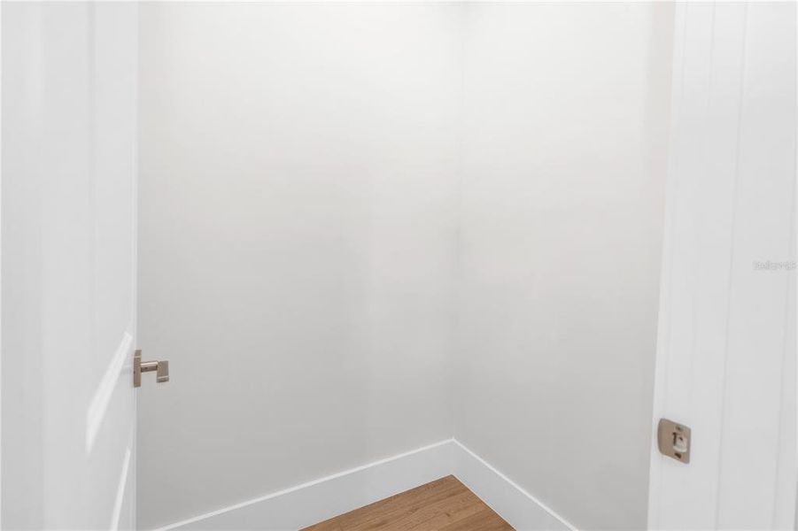 Spacious, unfurnished interior of a new home in , Winter Park (Image 22).