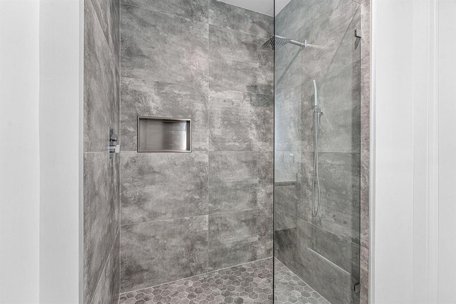 014-220LakeShoreDrive-1613-LakePark-FL-3 014-220LakeShoreDrive-1613-LakePark-FL-3