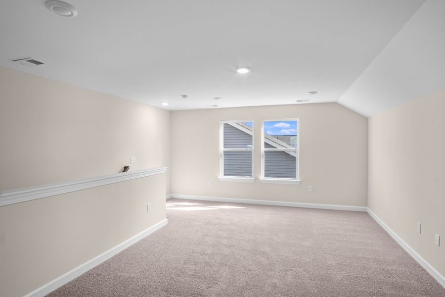 Spacious, unfurnished interior of a new home in Coastal Club of the Carolinas, Calabash (Image 21).