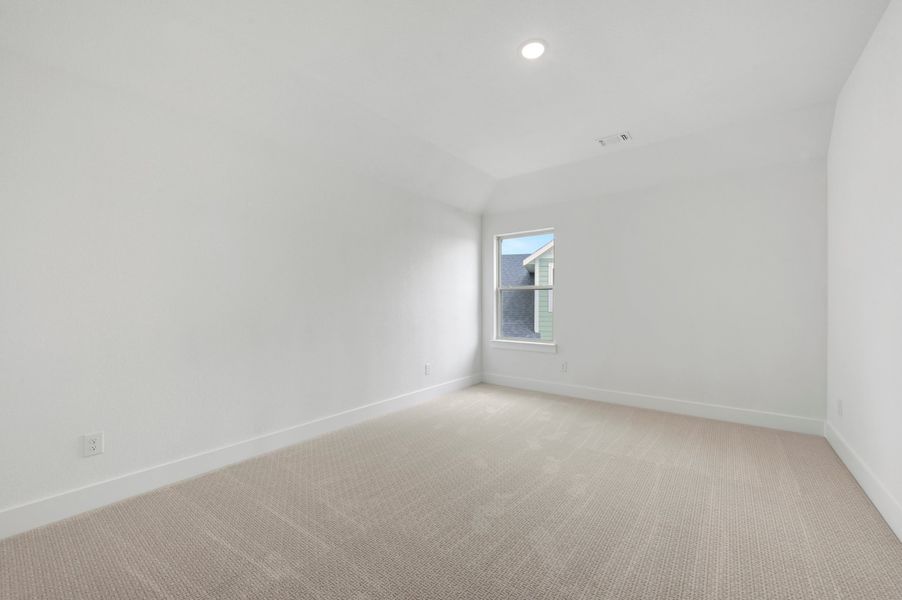 Spacious, unfurnished interior of a new home in Treeline, Justin (Image 28).