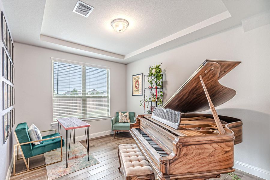 Furnished interior view inside a new home in Bridgeland: Heritage Collection, Cypress (Image 31). Furnished interior view inside a new home in Bridgeland: Heritage Collection, Cypress (Image 31).