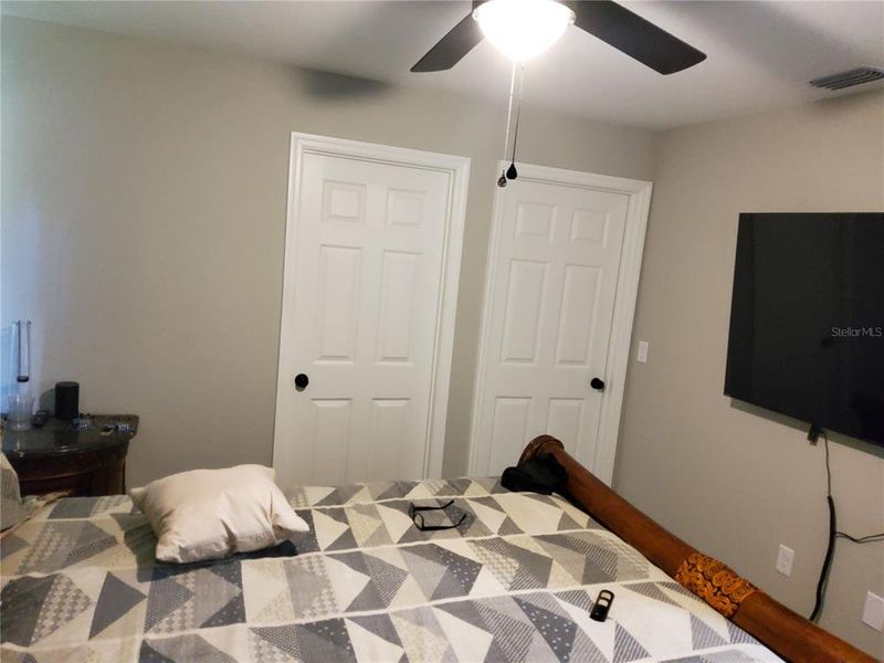 Furnished interior view inside a new home in , Ocklawaha (Image 19).