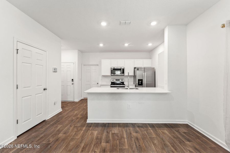 Furnished interior view inside a new home in , Middleburg (Image 13).