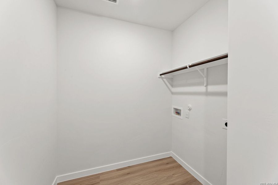 Spacious, unfurnished interior of a new home in Veranda Designer, San Antonio (Image 14). Spacious, unfurnished interior of a new home in Veranda Designer, San Antonio (Image 14).