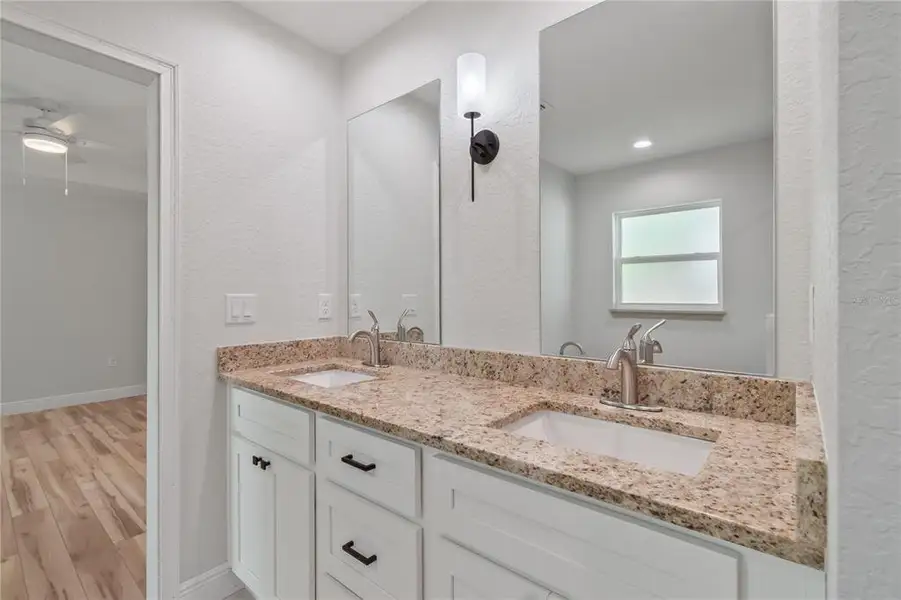 Furnished interior view inside a new home in , Ocala (Image 17).