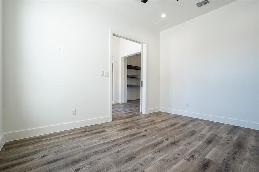 Spacious, unfurnished interior of a new home in , Fort Worth (Image 30).