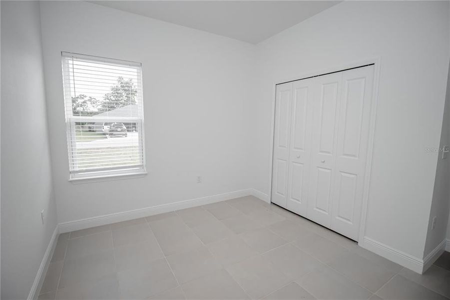 Spacious, unfurnished interior of a new home in , Citrus Springs (Image 10).