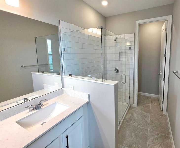 Furnished interior view inside a new home in Everton, Lantana (Image 10).