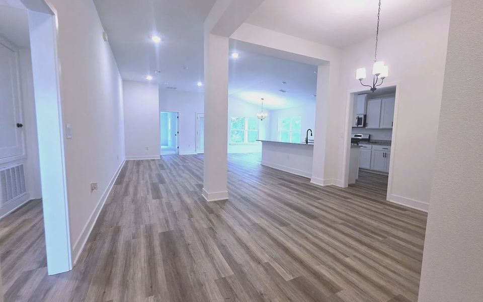 Spacious, unfurnished interior of a new home in The Preserve at Laurel Lake, Lake City (Image 7).