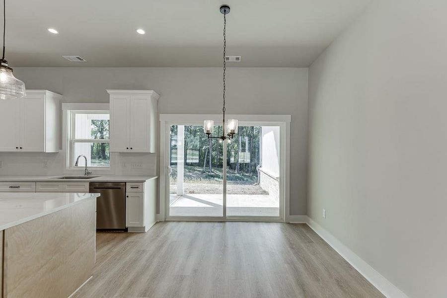 Spacious, unfurnished interior of a new home in , Jefferson (Image 40).