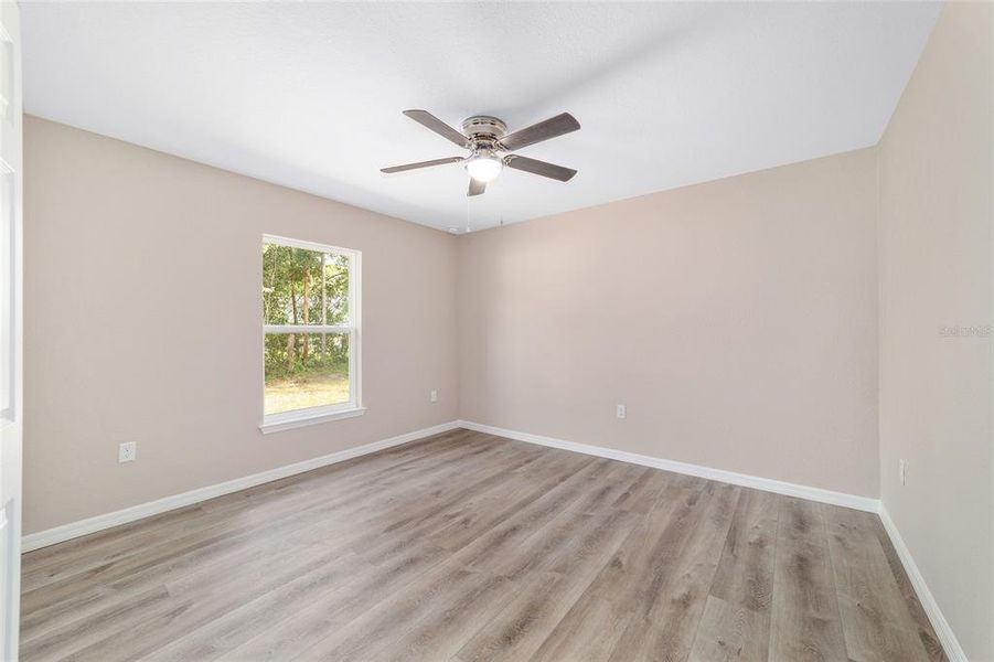 Spacious, unfurnished interior of a new home in , Dunnellon (Image 15).