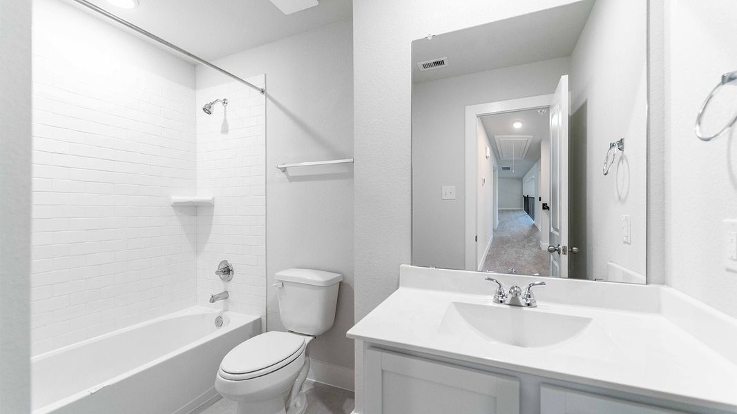 Furnished interior view inside a new home in Columbia Lakes, West Columbia (Image 8).