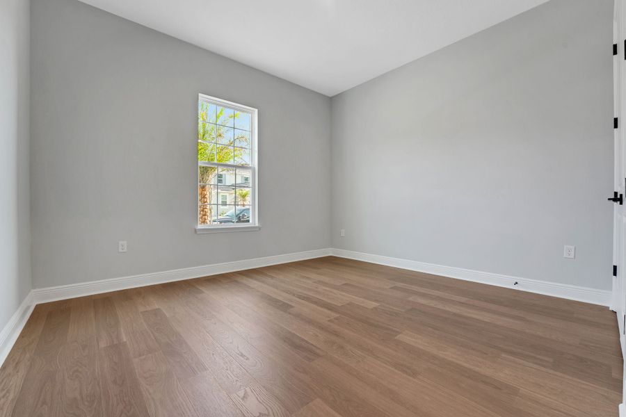 4br New Home in Windermere, FL.  - Slide 11