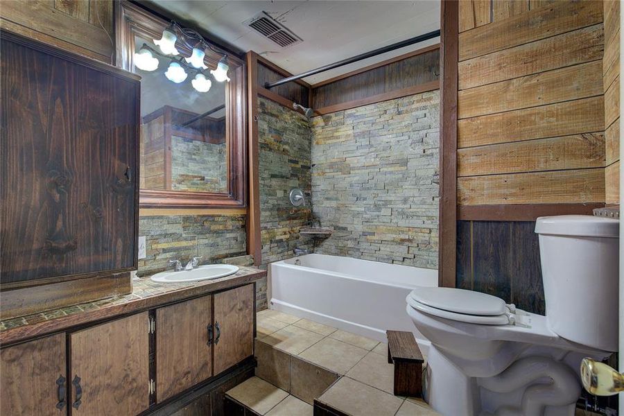 2nd Master Ensuite Bathroom