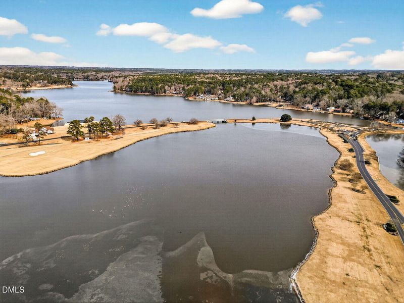 049-1280x960-carolina-trace-gated-commun