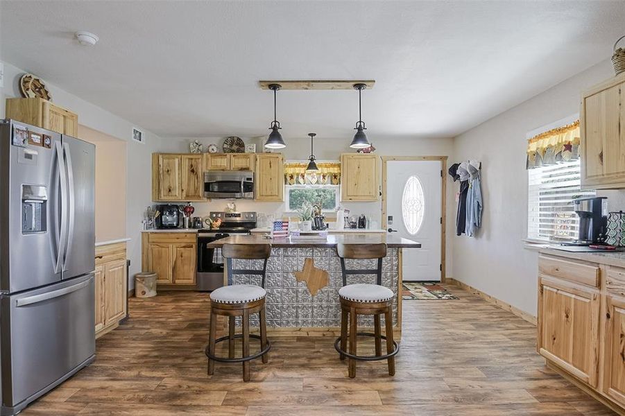 Furnished interior view inside a new home in , Waxahachie (Image 10). Furnished interior view inside a new home in , Waxahachie (Image 10).
