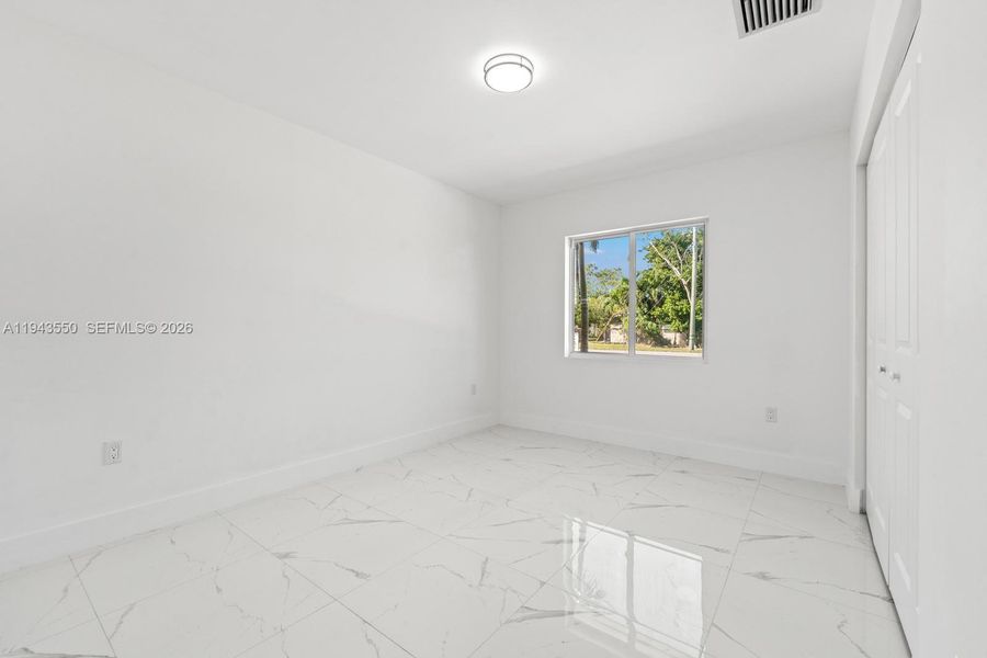 Spacious, unfurnished interior of a new home in , Florida City (Image 15).