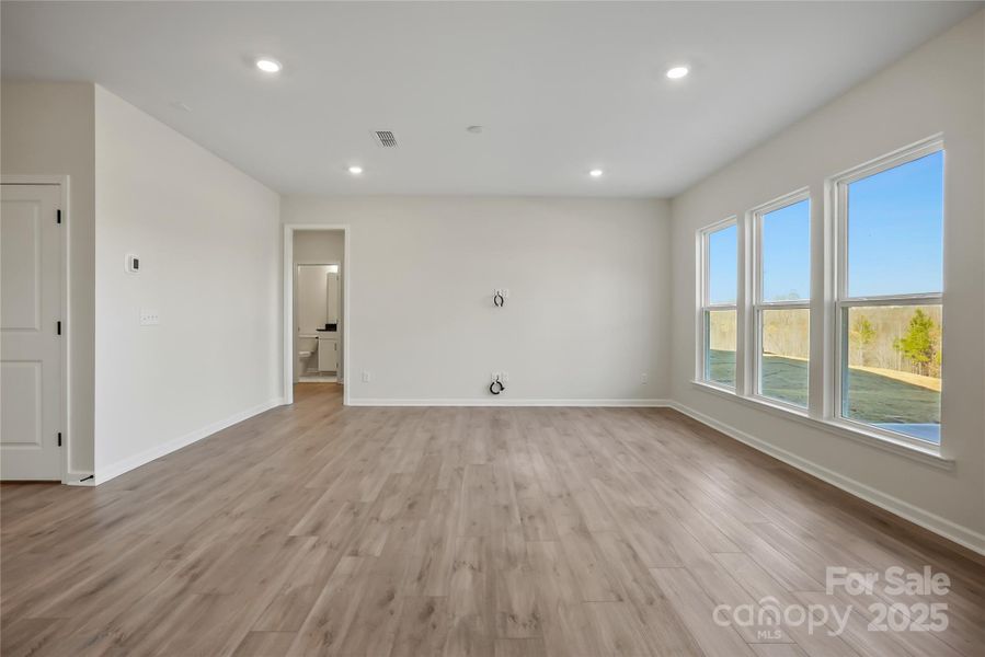 Digital Image Similar