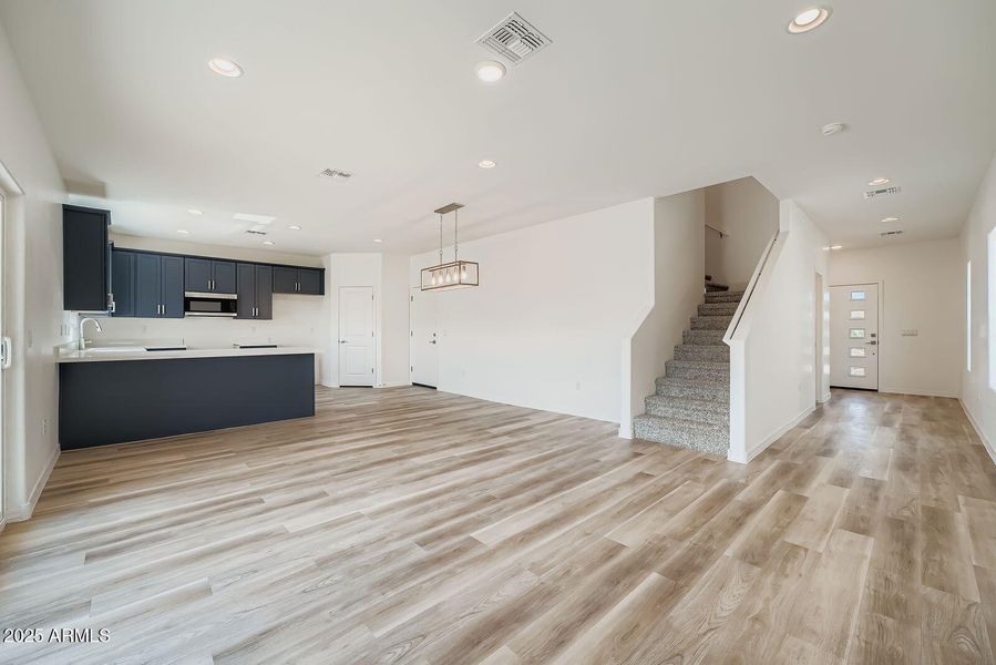 7 - 5519 Great Room 7 - 5519 Great Room