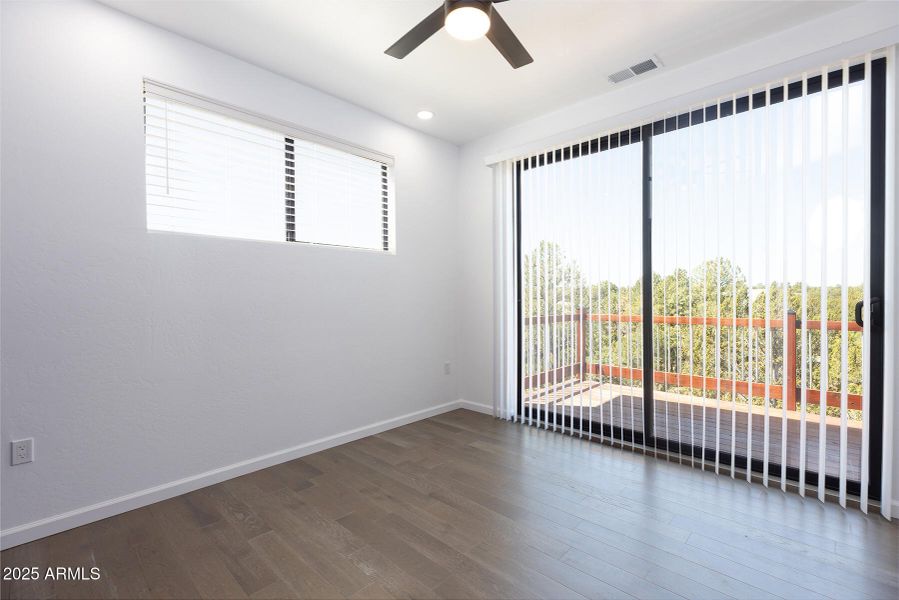 2943 E Lookout Ln (26) 2943 E Lookout Ln (26)