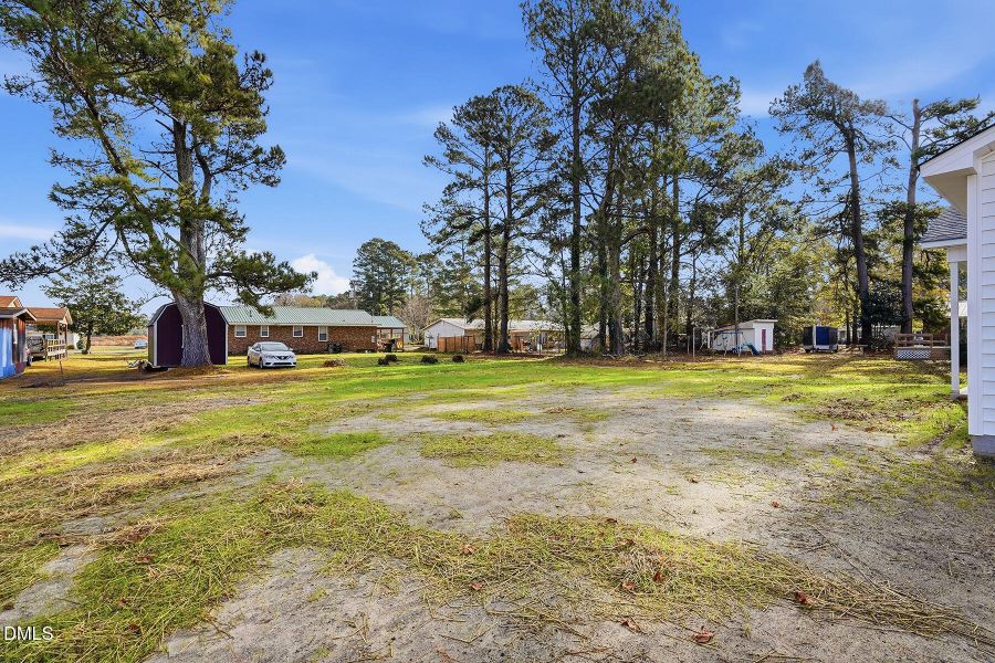 214 Rae St-119 214 Rae St-119