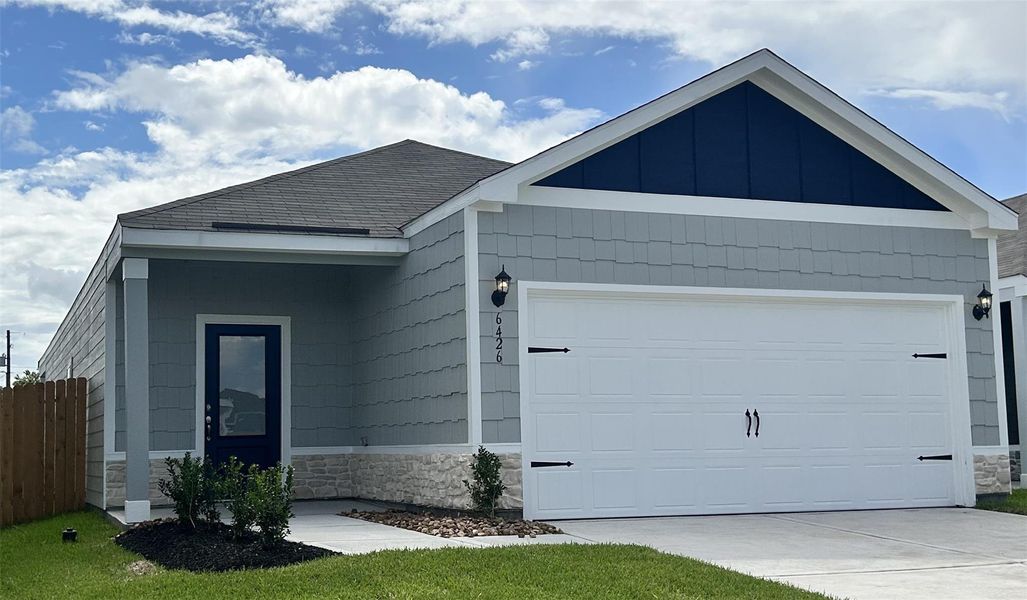 The Dogwood floor plan has beautiful stone detailing on the façade of the home. The Dogwood floor plan has beautiful stone detailing on the façade of the home.